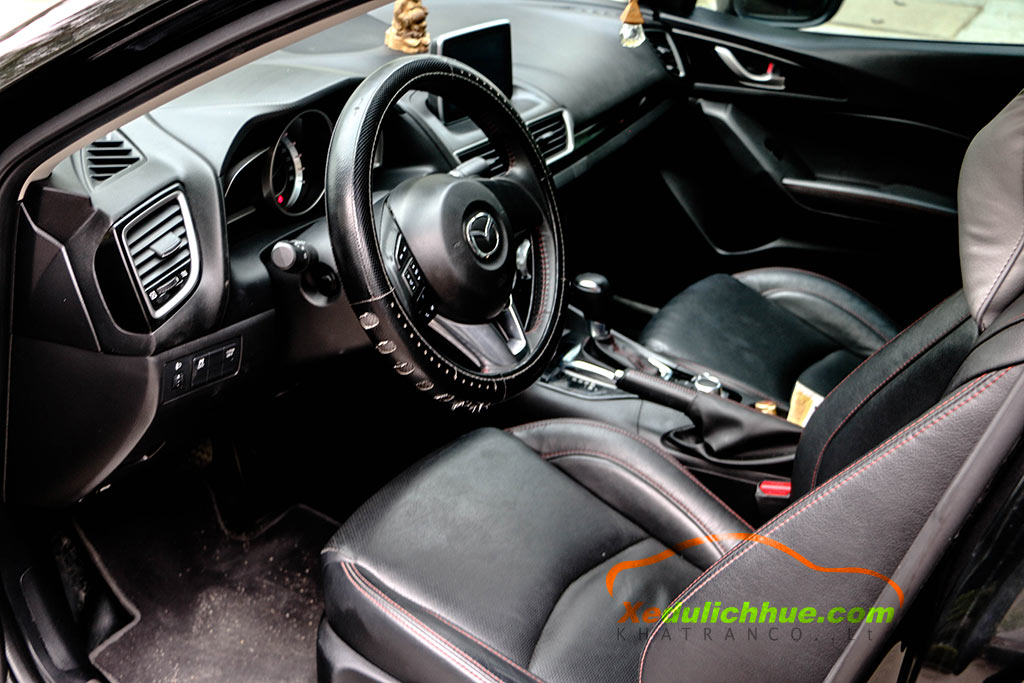 nội thất xe mazda 4 chỗ