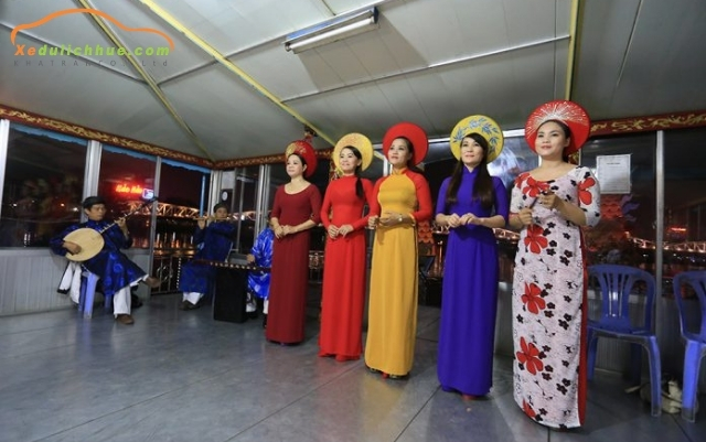 biểu diễn ca Huế