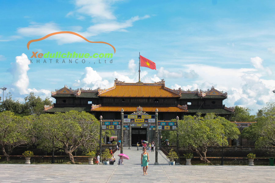 thuê xe du lịch huế