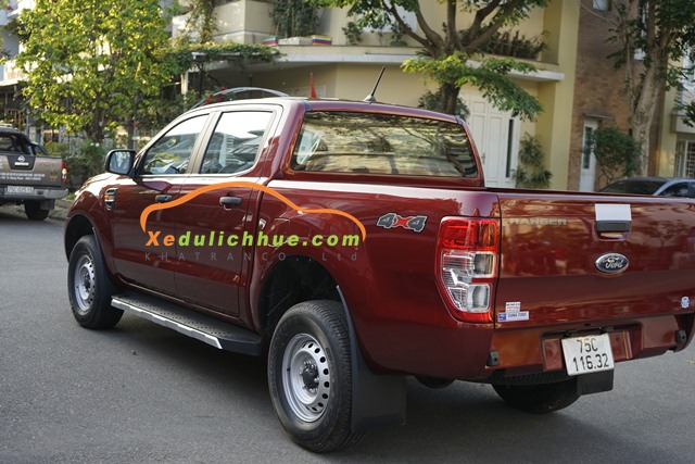 thuê xe du lịch 4 chỗ tại đà nẵng