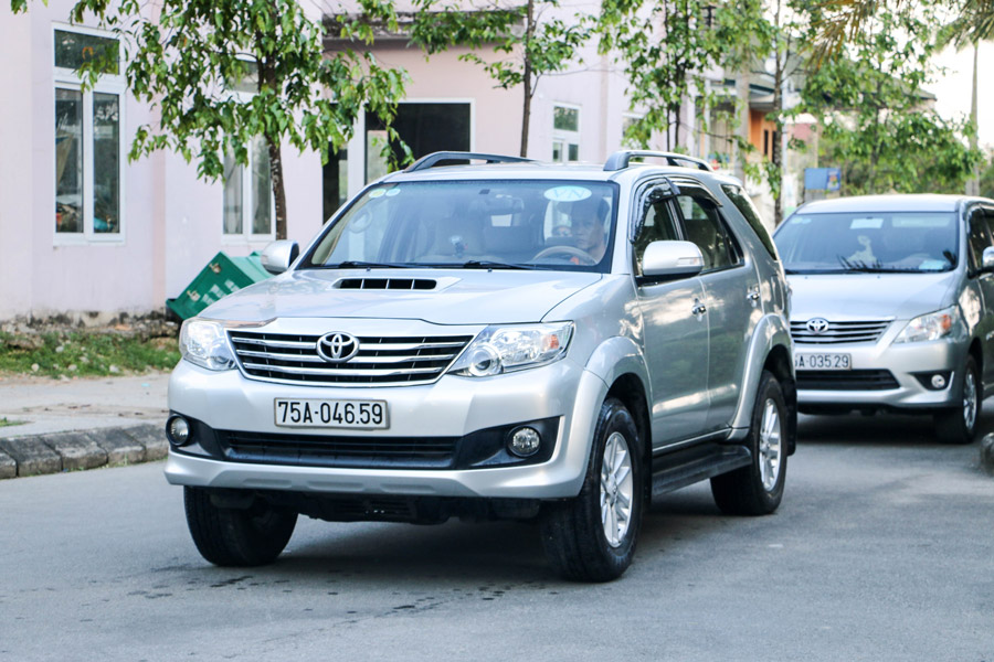 thuê xe du lịch huế 7 chỗ