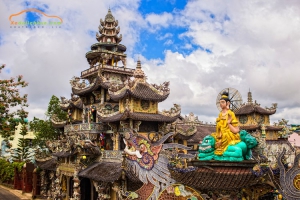 Chùa Ve Chai Đà Lạt Tây Nguyên