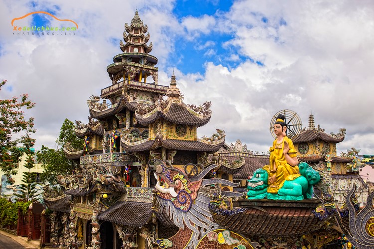 Chùa Ve Chai Đà Lạt Tây Nguyên