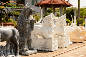 Tham quan làng đá Non Nước
