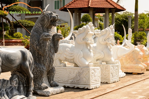 Tham quan làng đá Non Nước