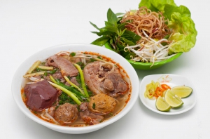 dịch vụ cho thuê xe ở huế