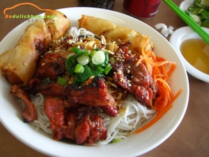 bún thịt nướng huế