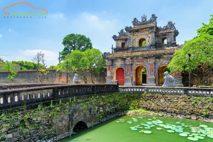 tham quan đại nội huế