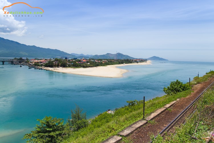 Du lịch Lăng Cô- vịnh biển đẹp nhất thế giới