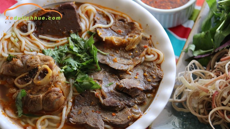 địa điểm ăn uống ở huế