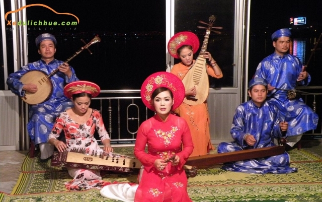 CA HUẾ TRÊN SÔNG HƯƠNG – LOẠI HÌNH NGHỆ THUẬT ĐỘC ĐÁO