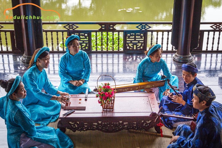 địa điểm ăn uống ở huế