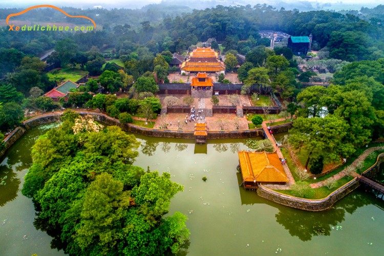 Du lịch Huế đừng quên ghé thăm lăng vua Tự Đức
