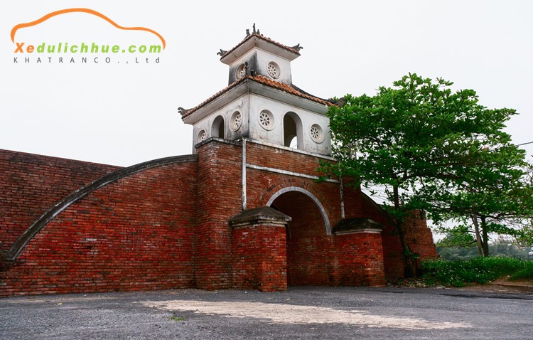 Quảng Bình Quan