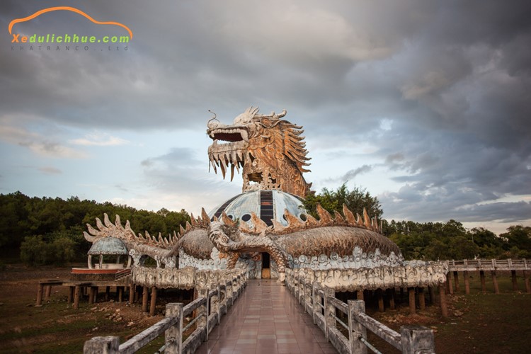 Khám phá nét ma mị của công viên Hồ Thuỷ Tiên