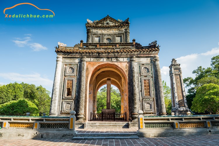 lăng tự đức du lịch huế