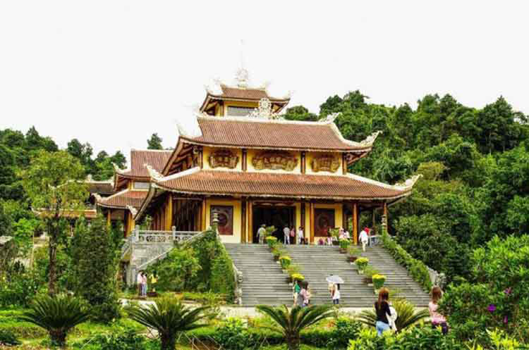 Thiền viện Trúc Lâm xứ Huế