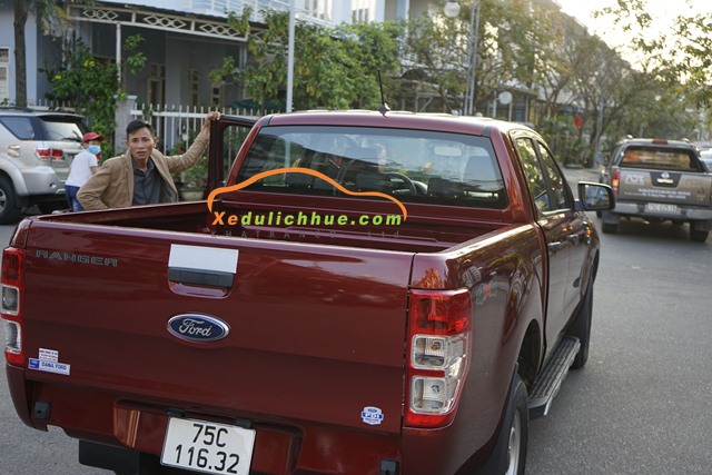 cho thuê xe bán tải ford ranger tại huế