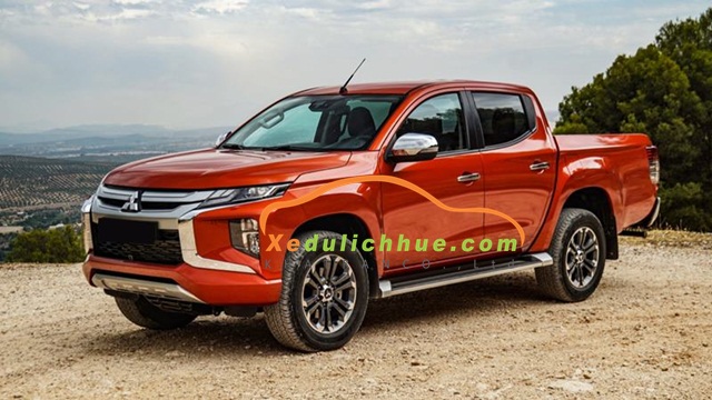 xe bán tải mitsubishi triton 2021