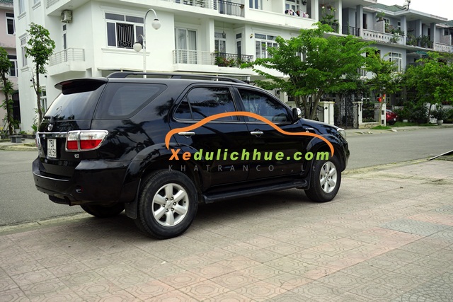 Toyota Fortuner 7 chỗ 