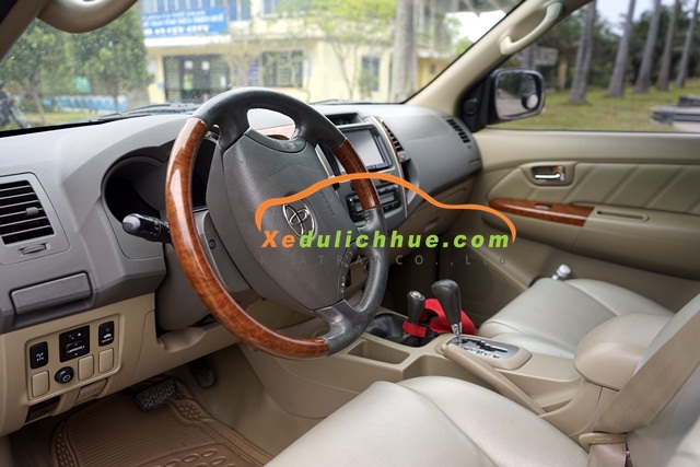 toyota fortuner 7 chỗ